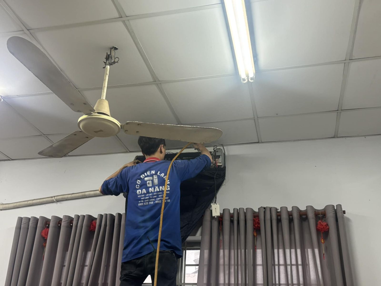 Vệ sinh máy lạnh - Điện Lạnh Đa Năng