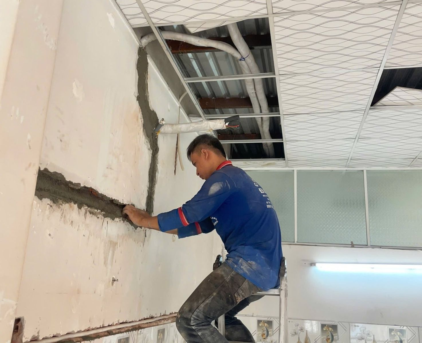 đội ngũ kỹ thuật viên điện lạnh đa năng chuyên nghiệp