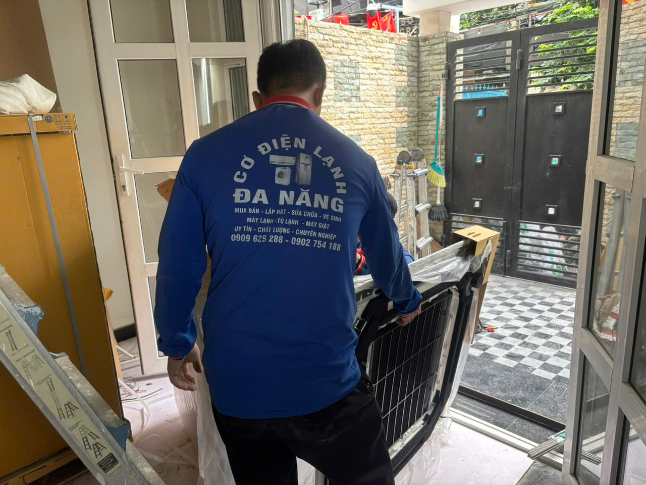 Lắp đặt máy lạnh Daikin âm trần